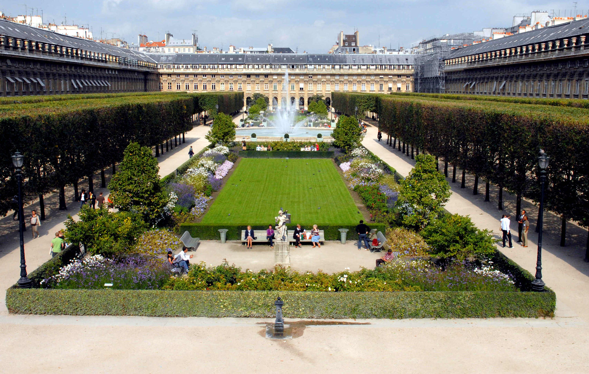 61/JARDIN PALAIS ROYALE/palais-royal-ete-paris-select.jpg